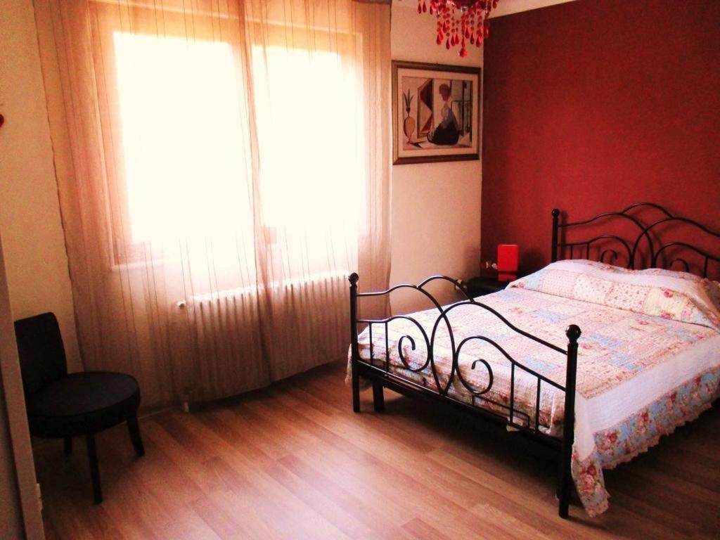 Colmar Room,Chambre Privee Chez L'Habitant,Parking Voiture Devant La Maison,Garage Moto Et Velo Exterior photo