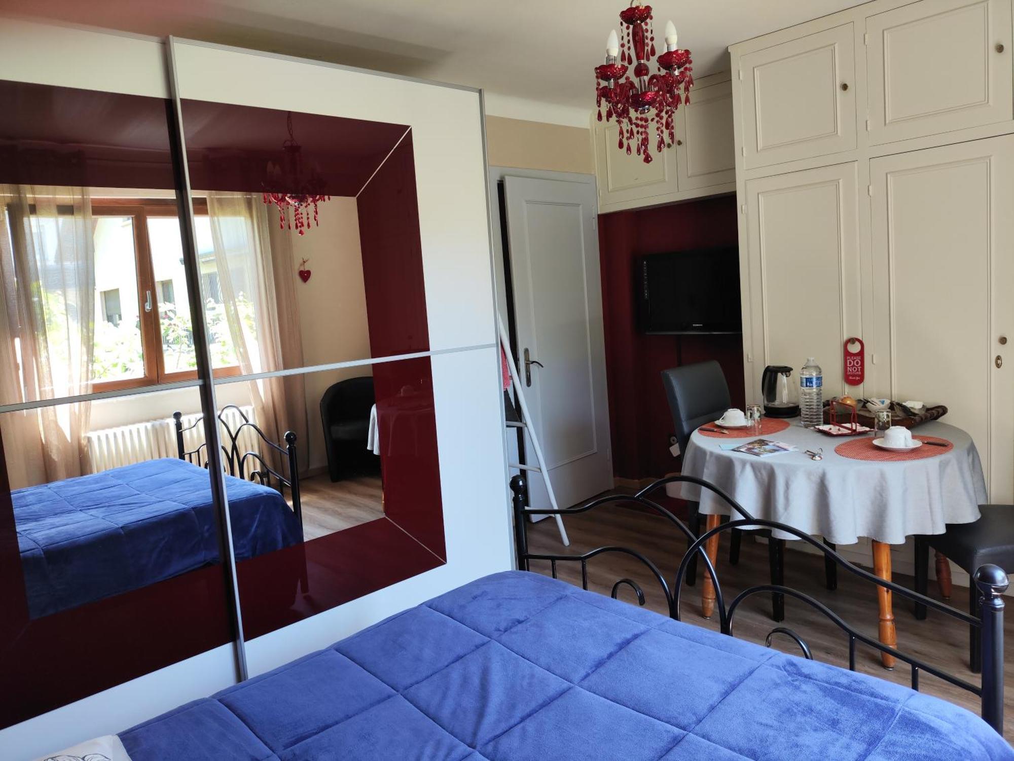 Colmar Room,Chambre Privee Chez L'Habitant,Parking Voiture Devant La Maison,Garage Moto Et Velo Exterior photo